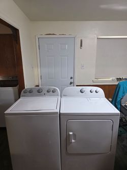 WHIRPOOL WASHER AND DRYER SET BOTH ELECTRIC LARGE CAPACITY HEAVY DUTY DELIVERY AVAILABLE FOR EXTRA FEE