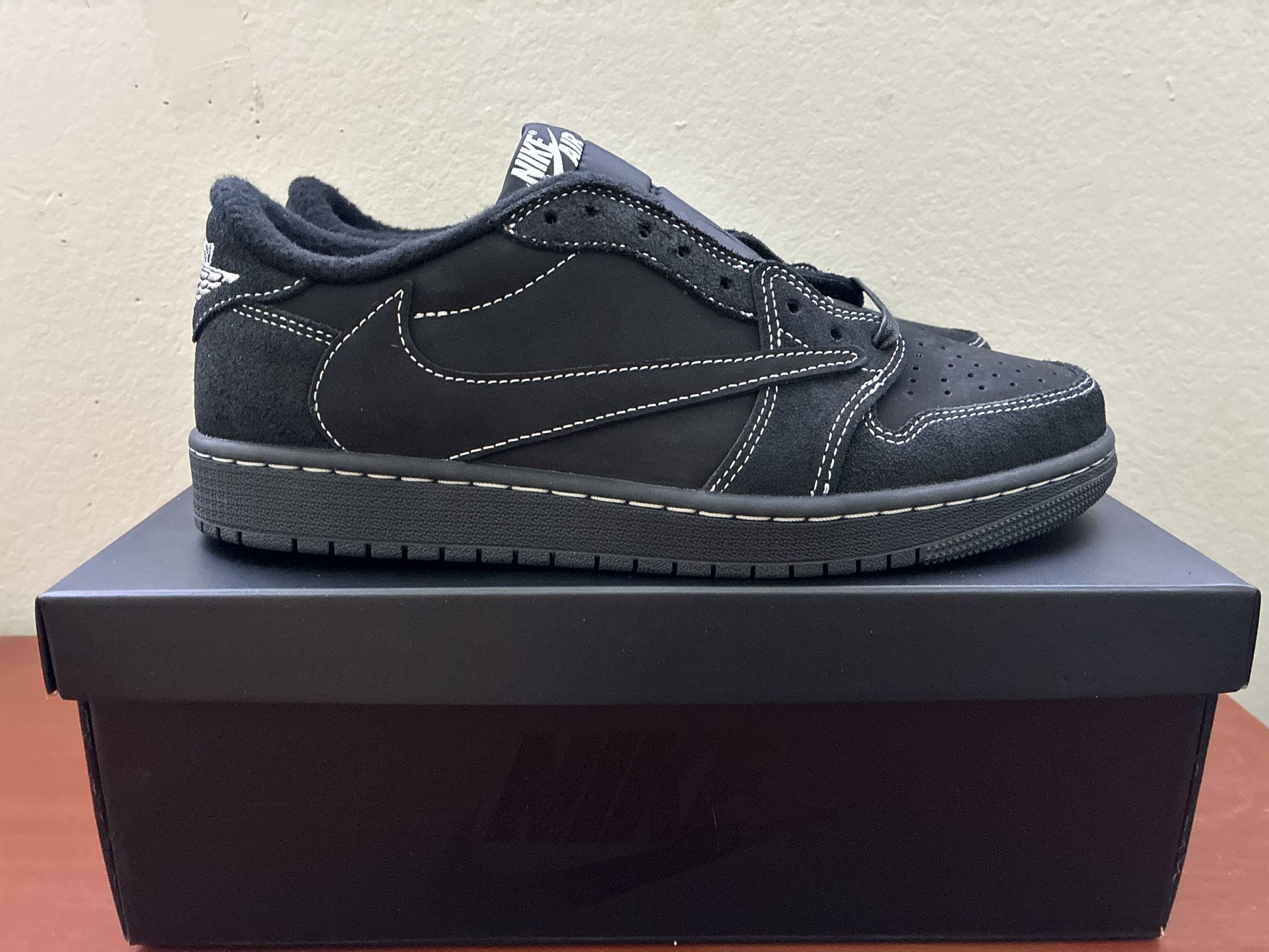 Jordan 1 low Travis Scott Phantom men’s size 9.5
