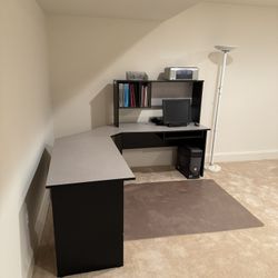 Office Corner Desk With Shell + Bonus (Free Floor Lamp)