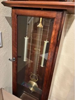 Beautiful Grandfather Clock 71 height x 17 breadth