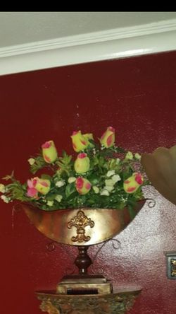 Flowers vase, bucaro con flores