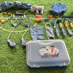 Pretend and Play Doctor Set with Doc McStuffins Doctor Set