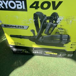 RYOBI 40V Whisper Series 145 MPH 625 CFM Cordless Battery Backpack Leaf Blower with 5.0 Ah Battery and Charger
