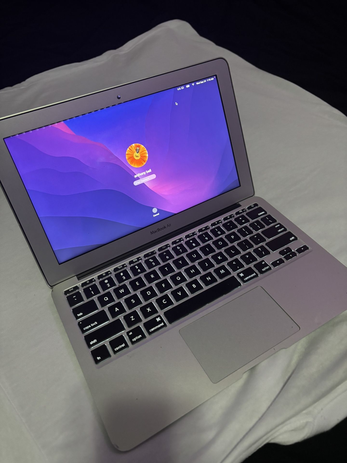 Apple MacBook 