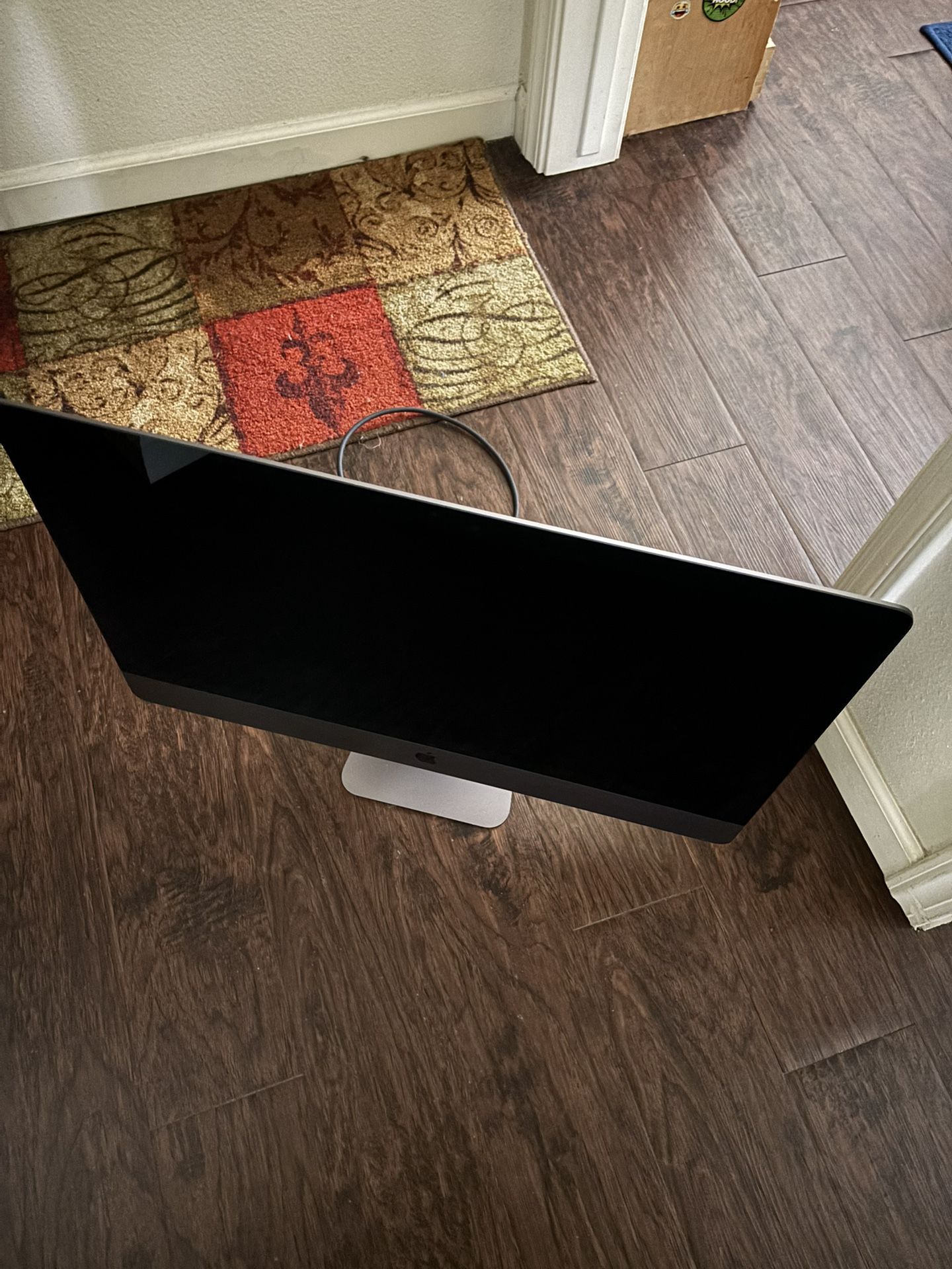 🖥️ 5K iMac Pro Xeon 32GB Ram 1TB SSD 8GB GPU READ DESCRIPTION NO TRADE FIRM ON PRICE 💲750 PICK UP ONLY