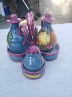 Salt and pepper olive oil set