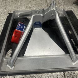 Anderson Fifth-Wheel 