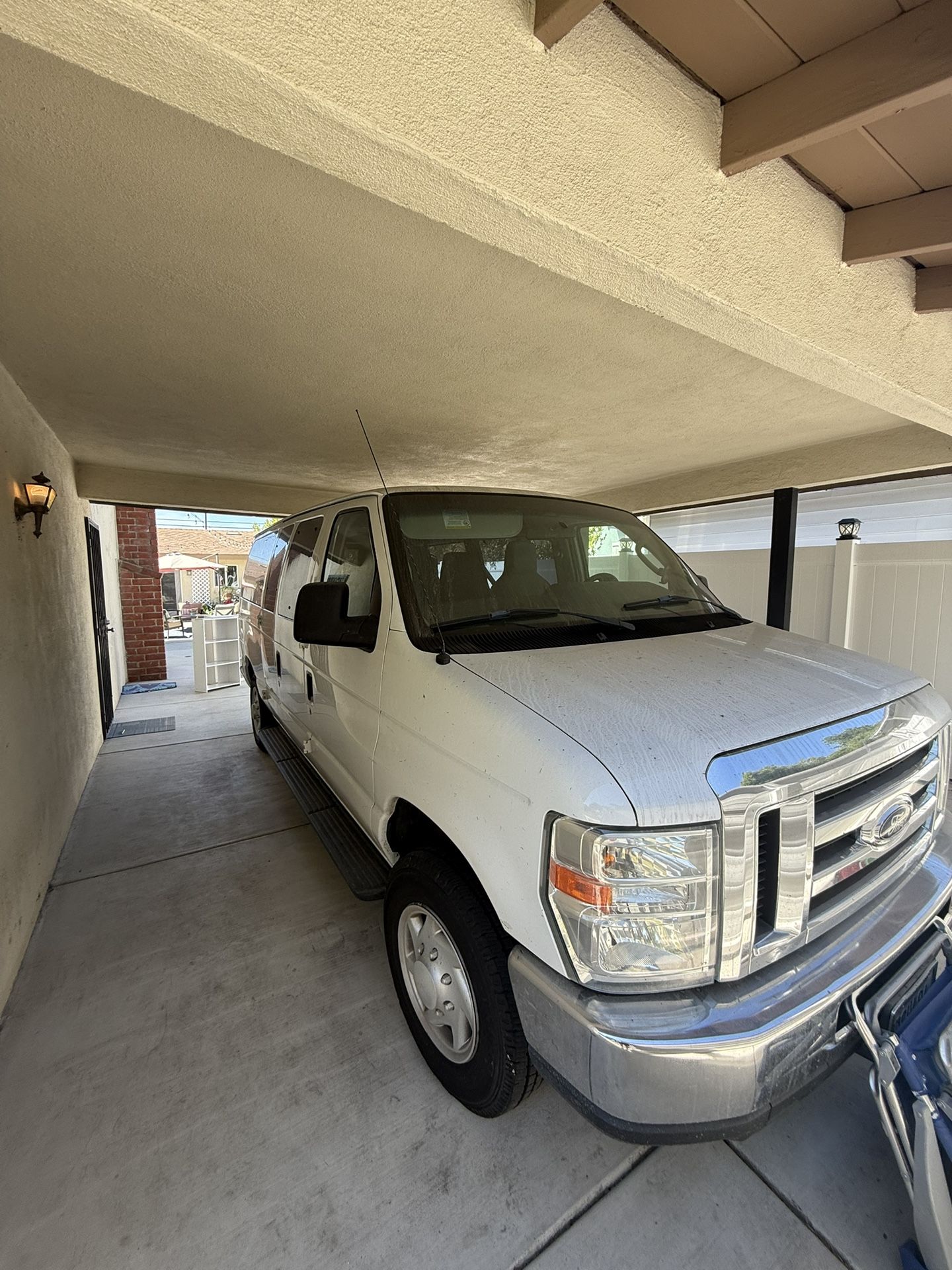 2014 Ford E-150
