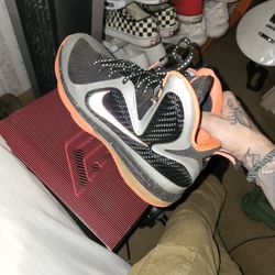 Nike Lebron 9 Mango Sz 9.5