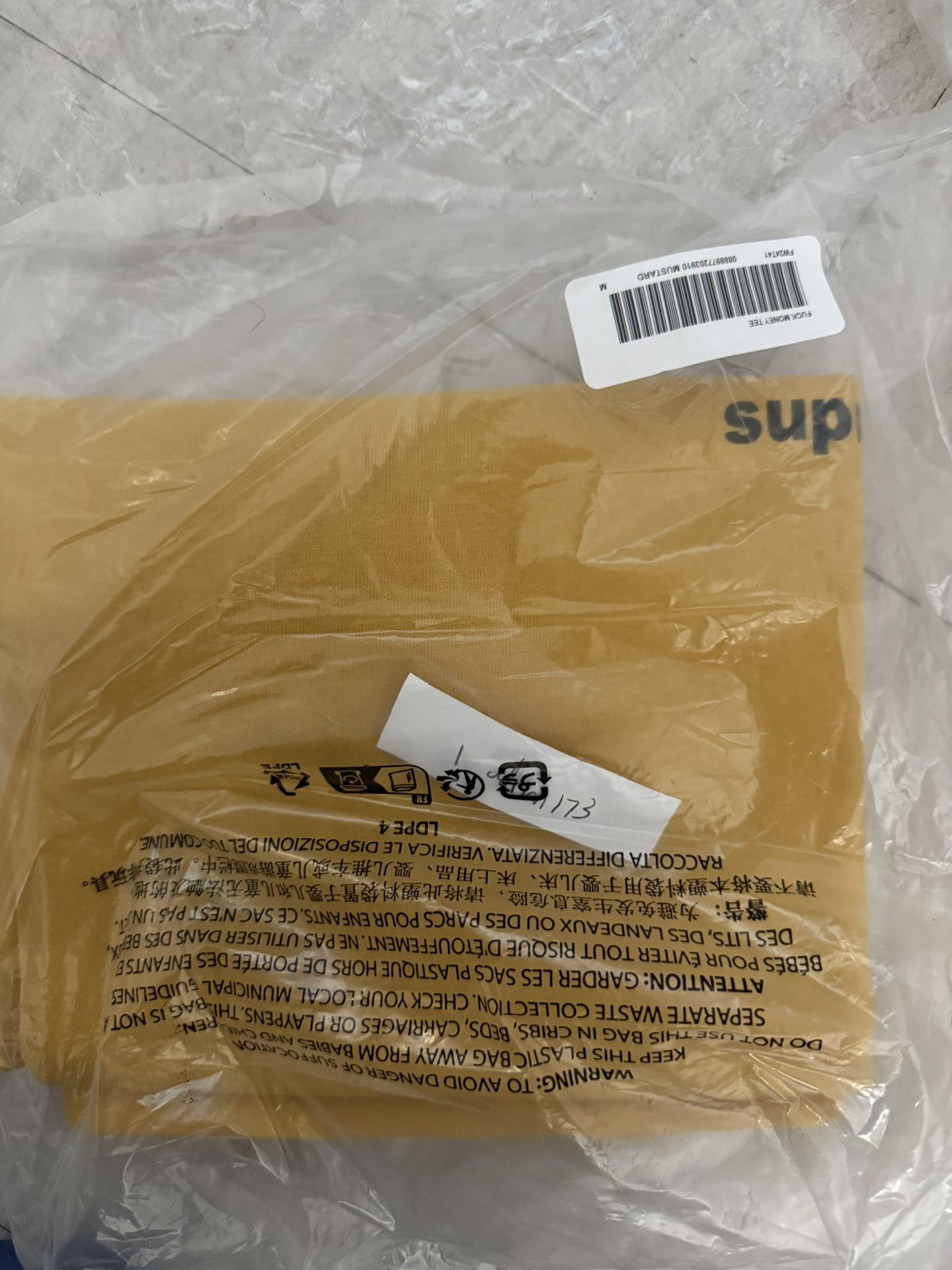 Supreme Tee Size M