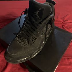 Jordan’s Retro 4 Black Cats Size 13