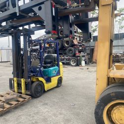 Komatso Forklift 6,000 Lbs