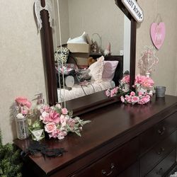 Dresser Slay Bed And Mattress Mirror 
