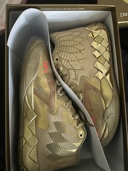 Pumas size youth 5