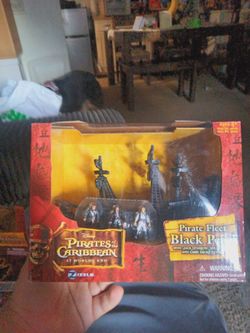Pirate fleet black Pearl figure