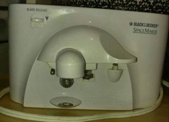 Spacemaker can opener