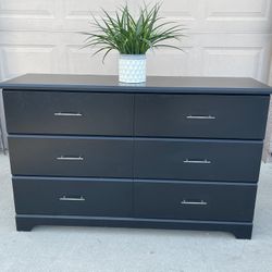 6 Drawer Black Dresser