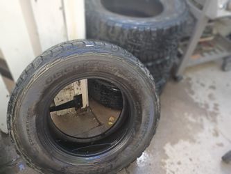 Set of 4 cooper discovery tires 265×17