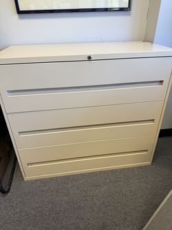 3 drawer locking lateral file cabinet