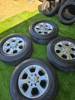 Ram 8 lugs wheels