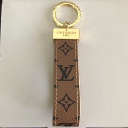 monogram louis-vuitton key chain