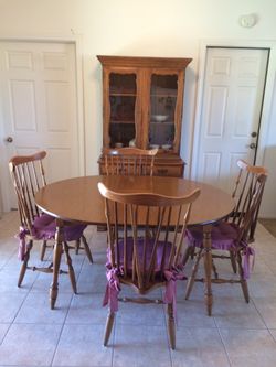 Solid Wood Dinning Table 4chairs & Matching Hutch . Mother In Law Owned Since New