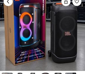 JBL PartyBox 720 Portable Wireless Bluetooth Party Speaker 800W RMS Dual 9-inch Woofers Swappable Battery