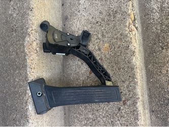 2012-2017 Hyundai Azera Accelerator Gas Pedal Travel Sensor