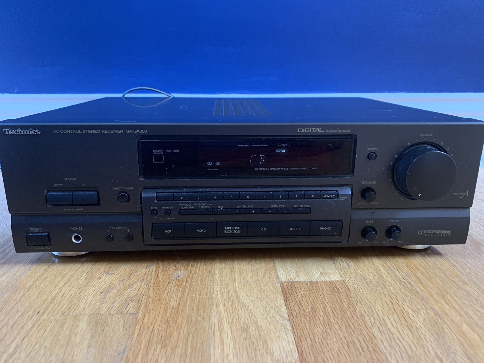 Technics SA-GX350 5.0 Home Theater Surround Sound Stereo Multizone Av Receiver Amplifier. Fan gets a little noisy when the volume is turned up loud.