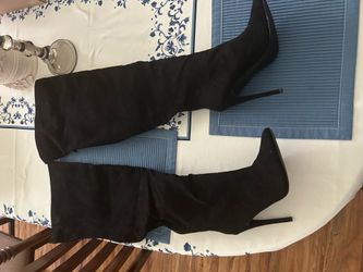 Black knee high heels size 12 w