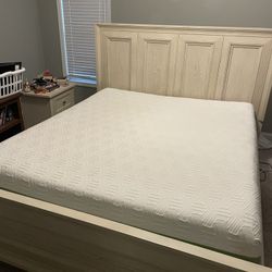 California King Tempurpedic Mattress  