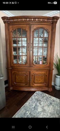 China hutch / display cabinet  $150