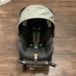 Chicco KeyFit 30 infant car seat With Base 
