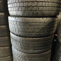 LT275/70R18 4 used tires cooper Discoverer H/T