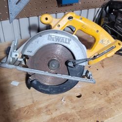 Dewalt Circular Saw