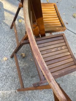 I have six vintage wooden folding chairs