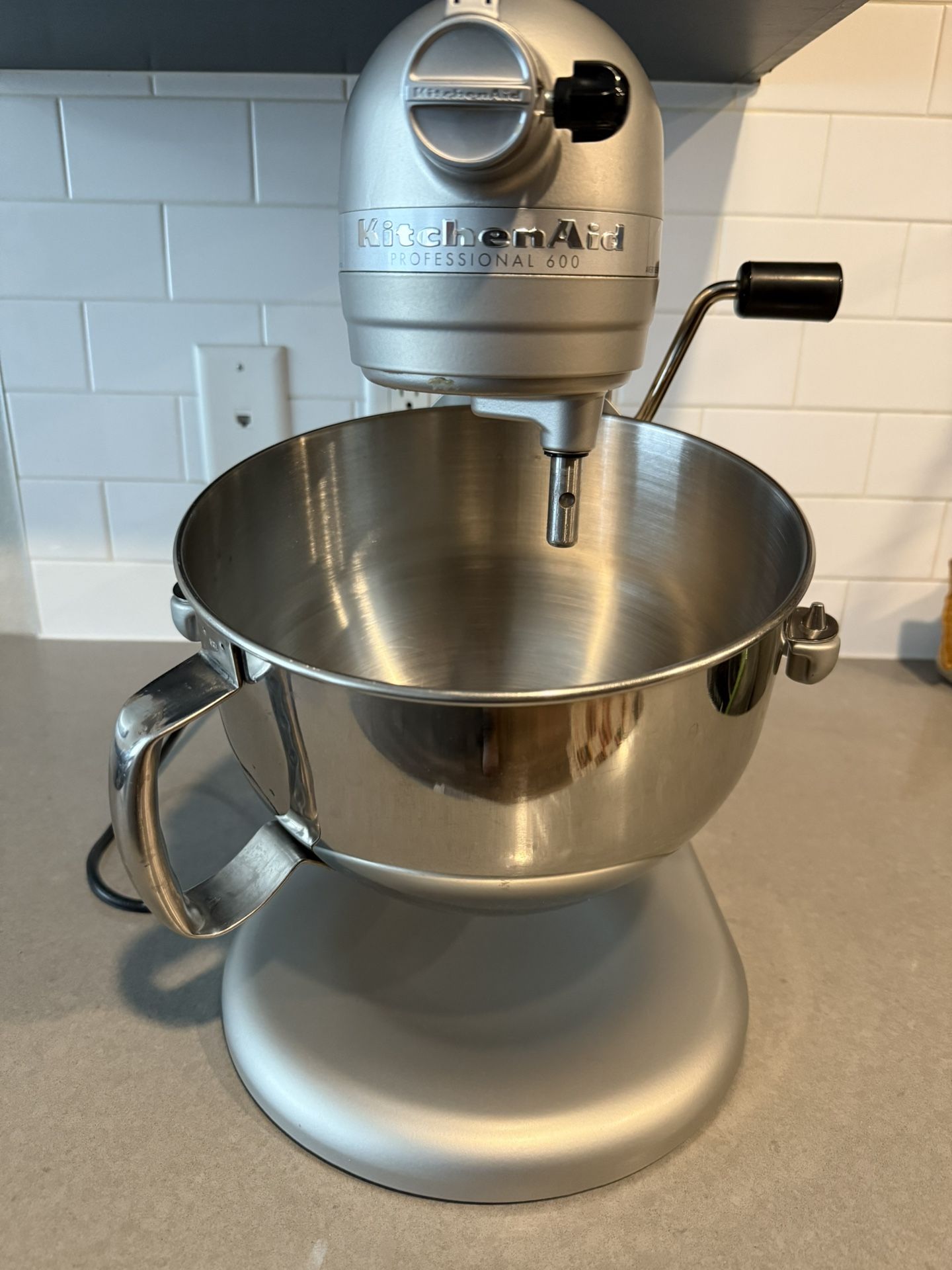 Kitchen Aid Mixer, 6 pc. (Professional 600)