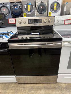 Samsung 30in Electric Stove 4 Months Warranty