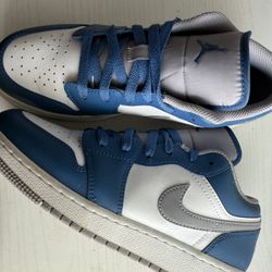 Air Jordan 1 Low GS True Blue Cement 