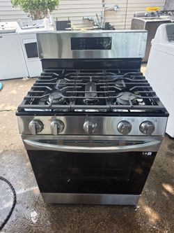 Lg stainless steel  gas stove. Air fryer