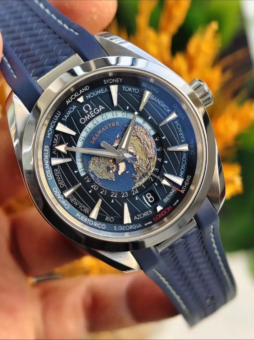 Fashionable men's mechanical movement sports watch