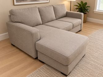 Free delivery nearby of sectional