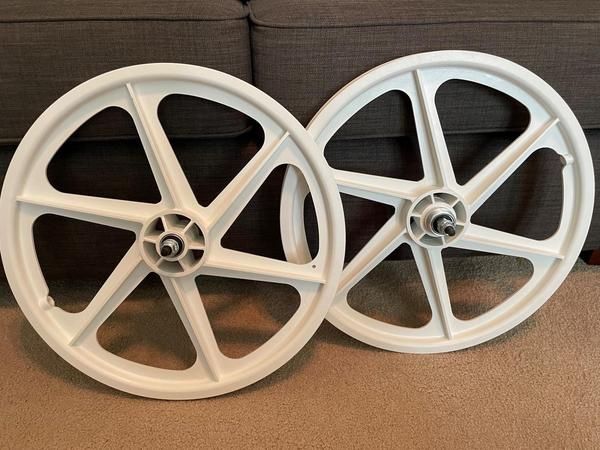 Skyway OGK Style Directional BMX Mags White for Sale in Cypress