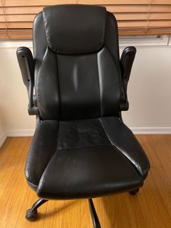 Black Leather Executive Office Chair