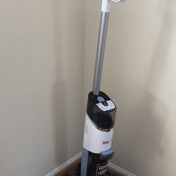 Cordless Shark HydroVac 3-in-1