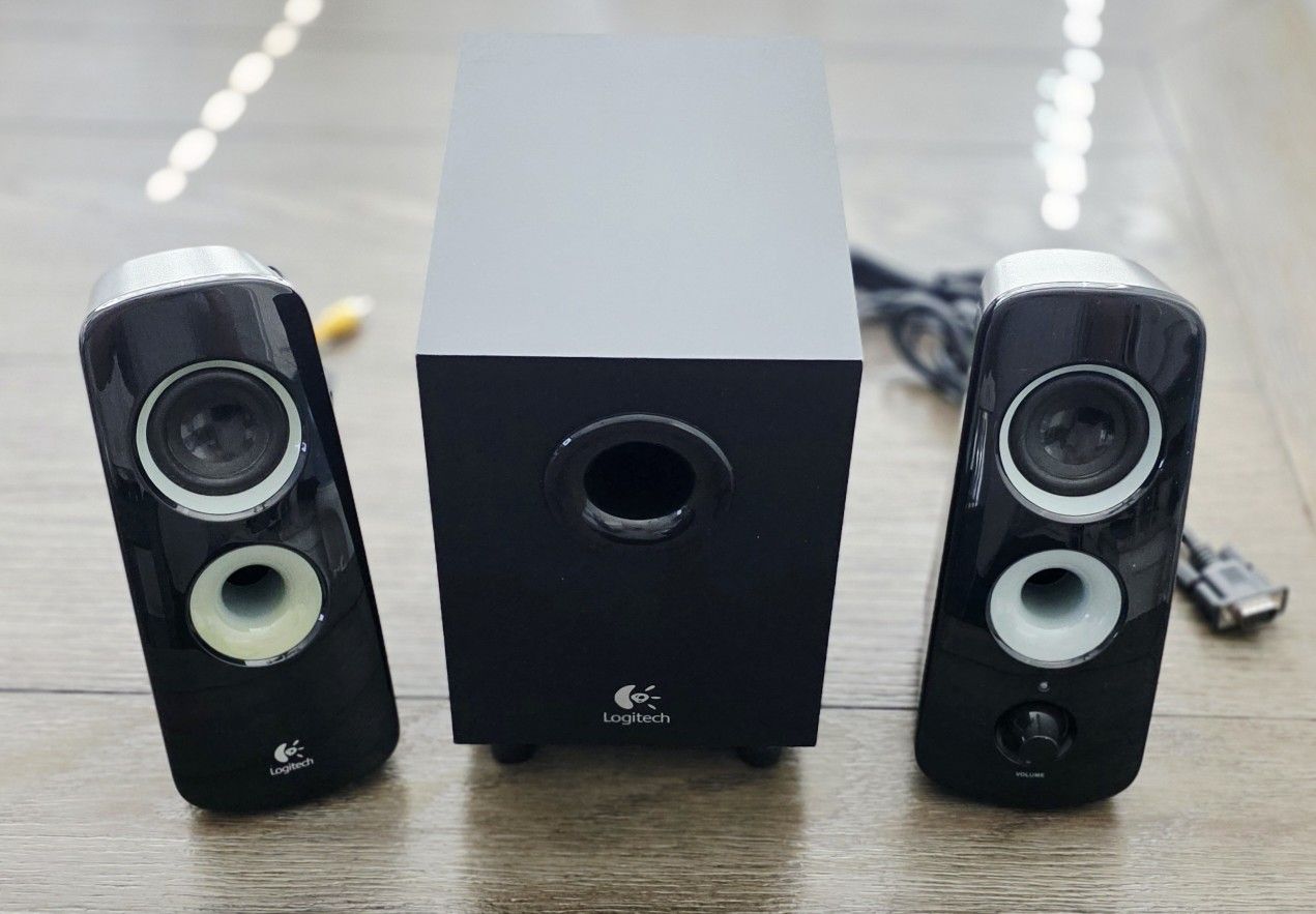 LOGITECH Z323 2.1 Speaker System with Subwoofer 360 Sound for PC - Tested & Works