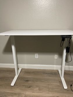Standing desk