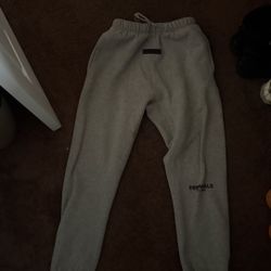 grey essential sweatpants 