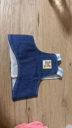PET clothing size M