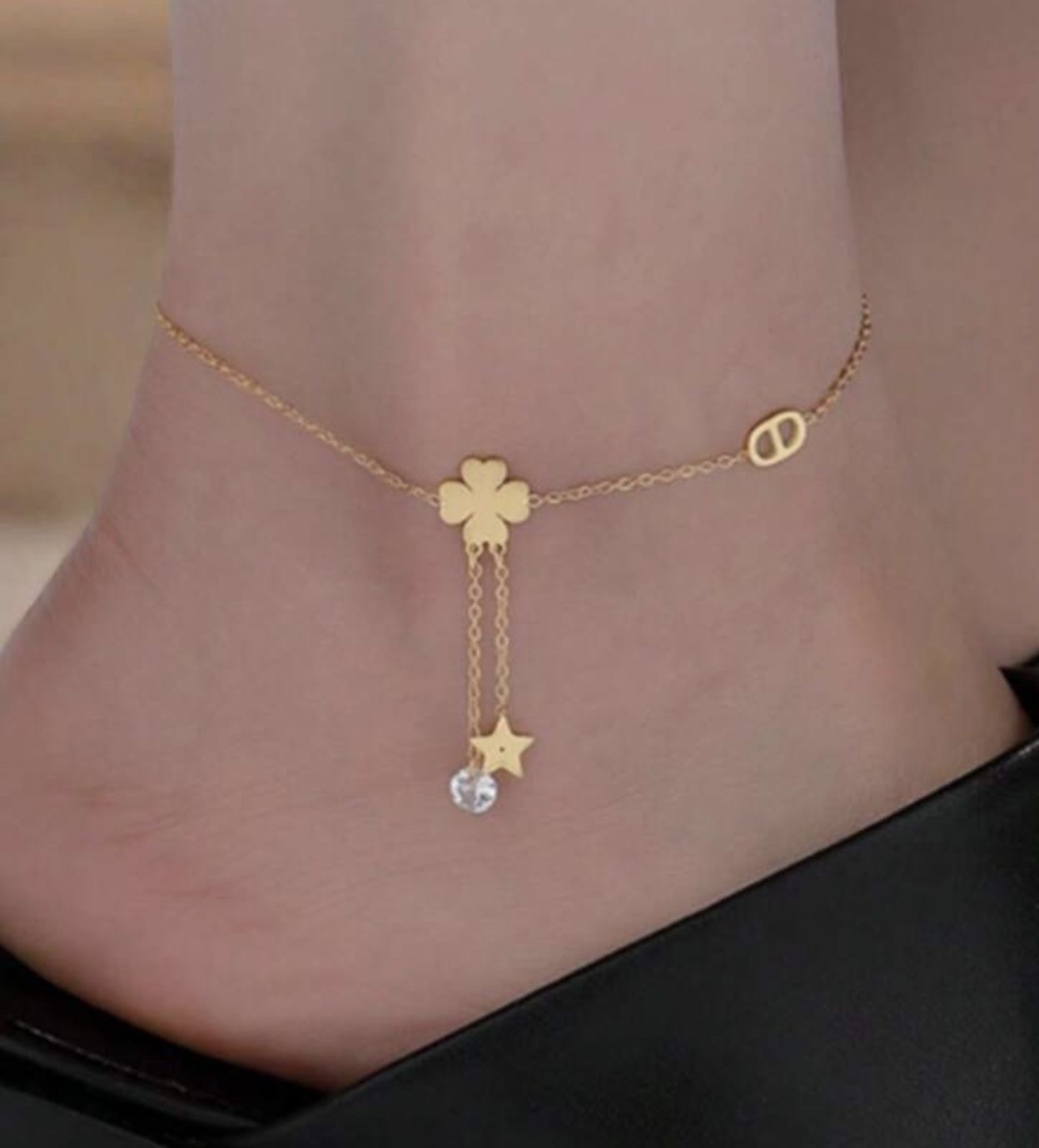 One Golden Stainless Steel Chain Plated With Cubic Zirconia Lucky Clover Pendant Anklet